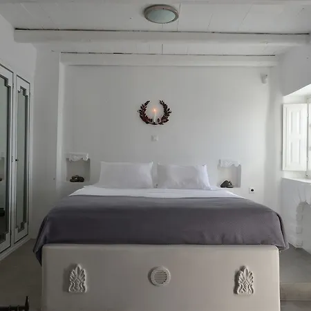 Art Maisons Castle Oia (Santorini)